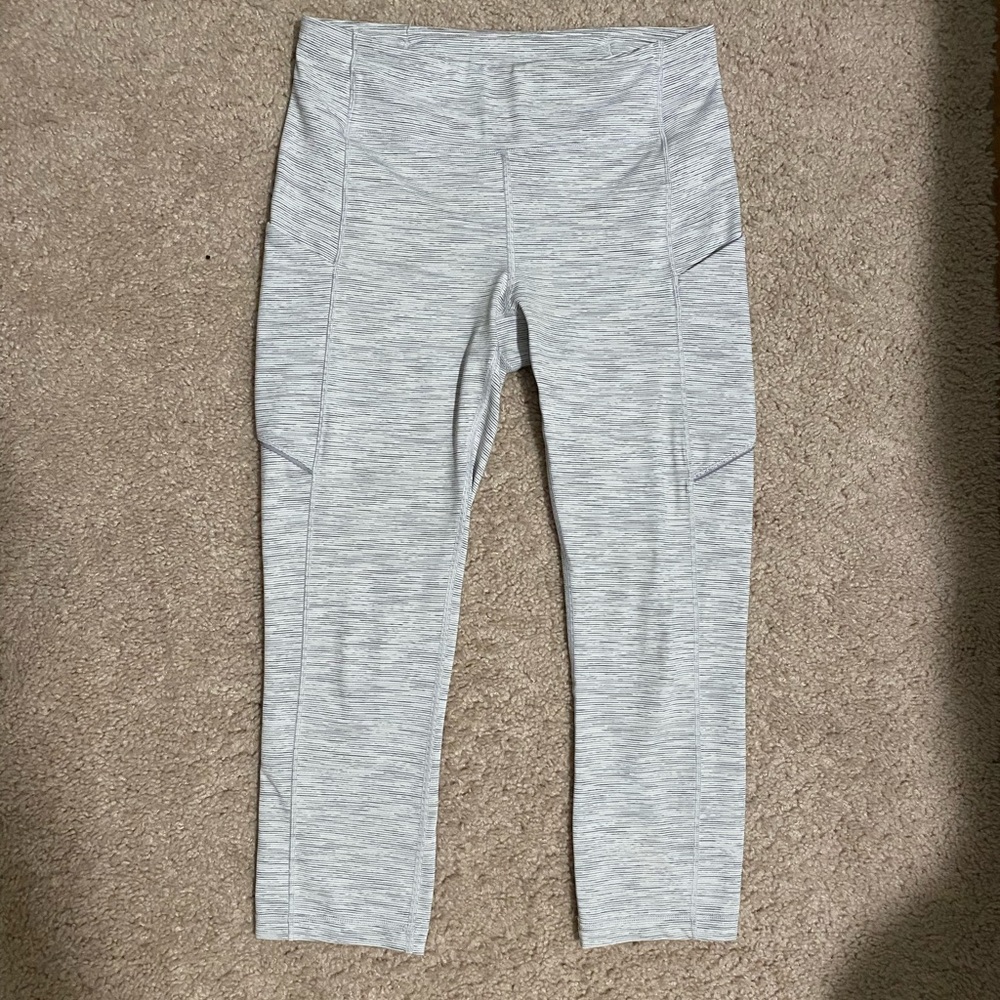 Lululemon cropped leggings
